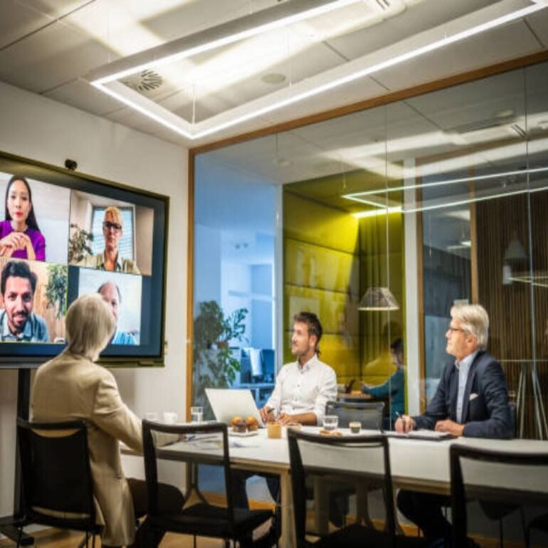 hybrid workforce management
